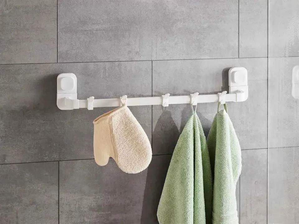 Lidl te ayuda a tener organizado el baño o la cocina sin necesidad de taladro 1 Moncloa Colgador Livarno de Lidl