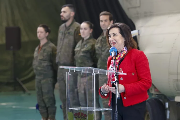 Margarita Robles preside el acto de entrega de los Chinook (Fuente: Marco Romero-Ministerio de Defensa)