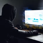 La OCU desvela las tres señales que delatan un email falso de tu banco y cómo evitar el timo