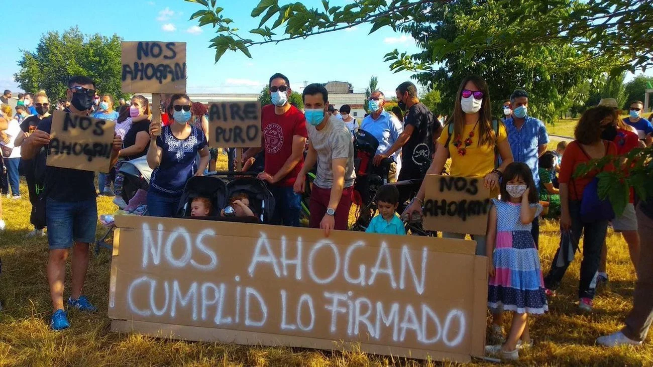 Protesta vecinal en Getafe por las emisiones de la factoría de Corrugados (Fuente: Plataforma Afectados Corrugados)