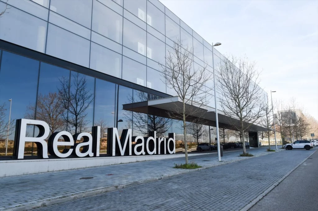 Almeida y Florentino Pérez vuelven a ser amigos: la recalificación de Valdebebas los pone de acuerdo 2 Moncloa Instalaciones del Real Madrid, en la ciudad deportiva de Valdebebas (Fuente: Agencias)
