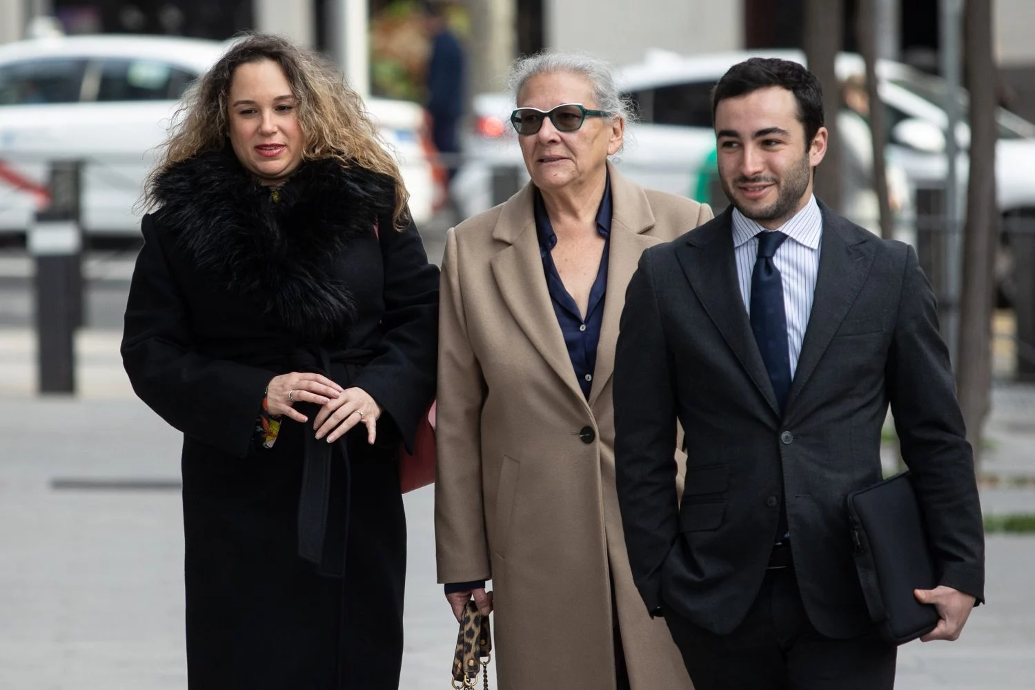 Leonor González Pano, primera por la izquierda. AGENCIAS