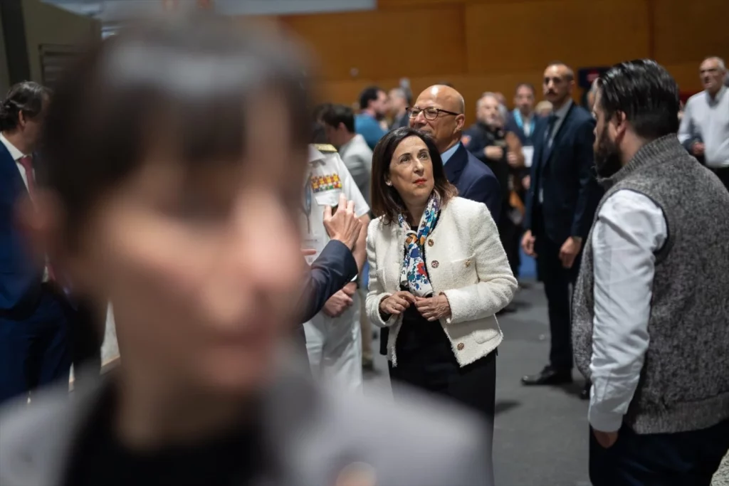 La 'pasión turca' de Margarita Robles: Defensa confía en Turquía para el rearme 3 Moncloa EuropaPress 6717124 ministra defensa margarita robles segunda jornada feria internacional Moncloa