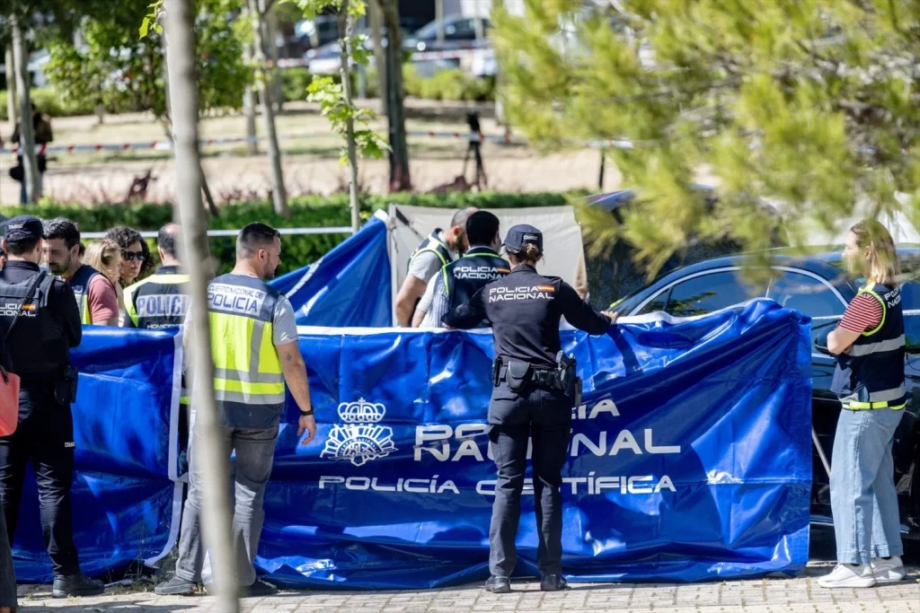 Tráfico de drogas y trata de blancas son algunas de las hipótesis por el asesinato de Pozuelo 1 Moncloa EuropaPress 6738549 agentes policia cientifica trabajan lugar ocurrido hechos 21 mayo 2025 Moncloa