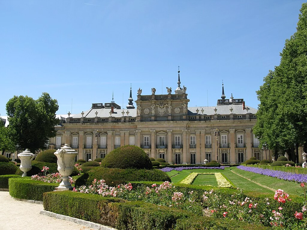 Conoce el 'mini Versalles' secreto a las afueras de Madrid: Un palacio con jardines que te harán sentirte de la realeza