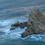 La costa escondida cerca de Valencia, donde el sol acaricia el mar