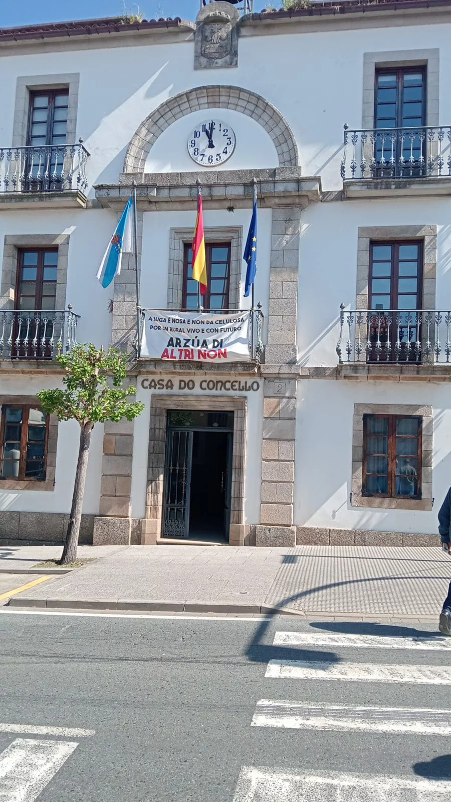 Los pueblos del Camino de Santiago se rebelan contra Altri. MONCLOA