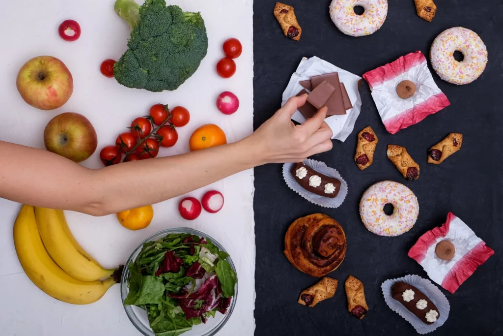 Esta es la "regla de los 3 segundos" para saber si un alimento procesado es realmente saludable o una trampa de marketing 3 Moncloa alimento procesado freepik 000000 Moncloa