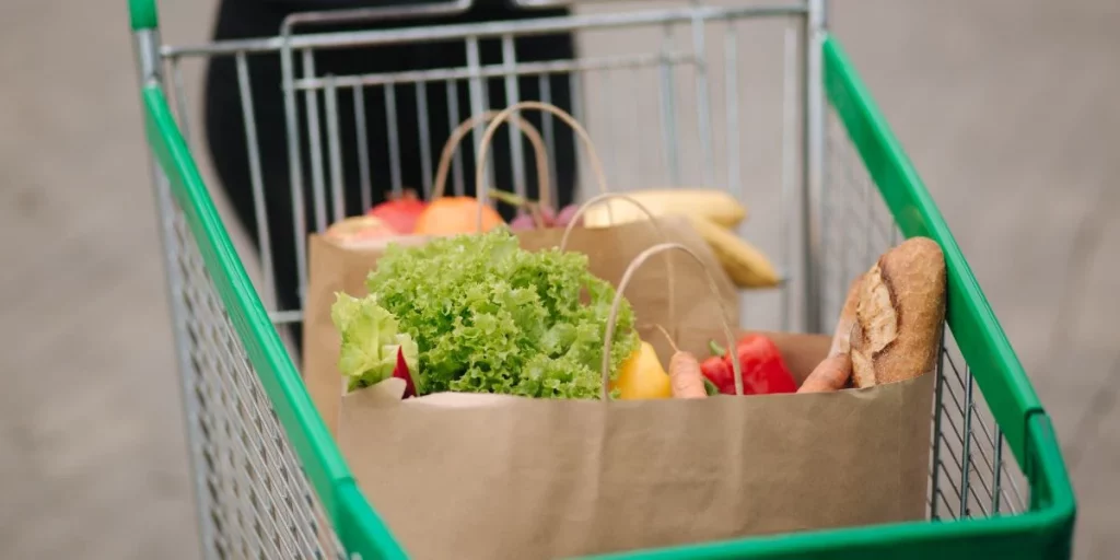 La estrategia psicológica de los supermercados que impulsa tus compras sin que lo percibas 2 Moncloa Así es cómo los supermercados te hacen llenar el carrito