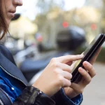 Si tienes este permiso activado en tu móvil, cualquiera puede saber dónde estás las 24h del día