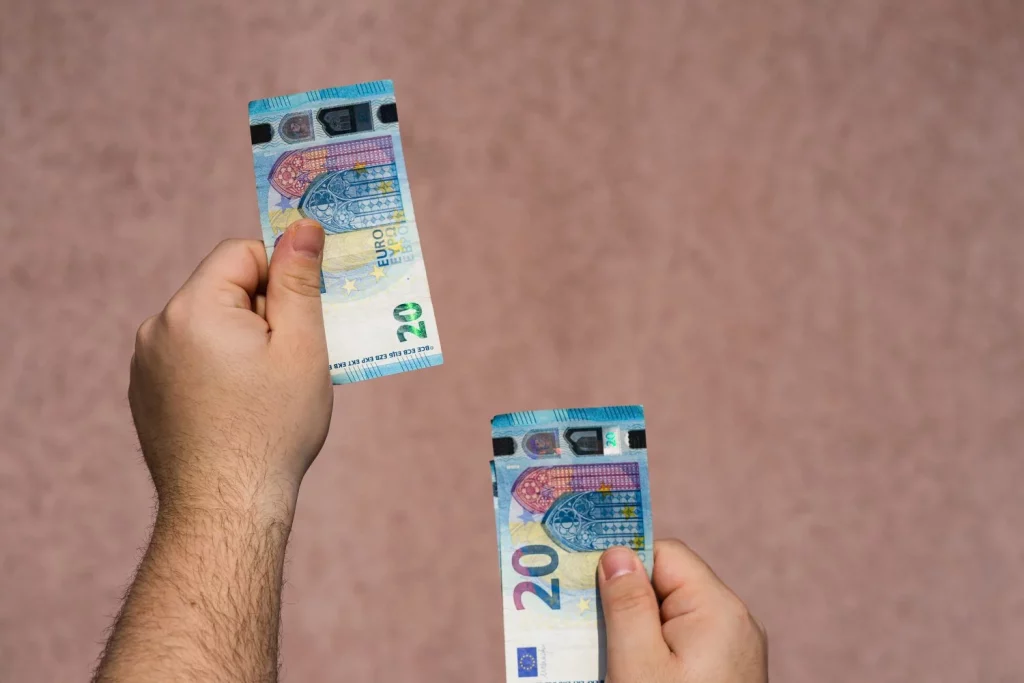 MICROTEXTOS Y TINTAS INTELIGENTES: DETALLES MINÚSCULOS QUE LA OCU DESTACA