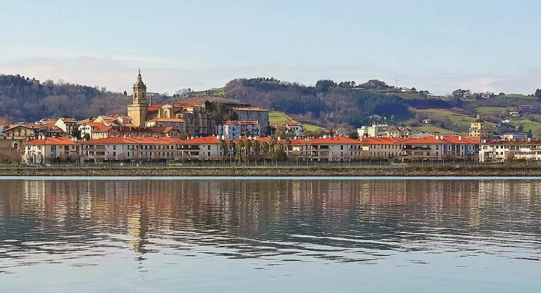 Todo el mundo va a San Sebastián a por pintxos, pero el verdadero paraíso está en este pueblo pesquero a 15 minutos