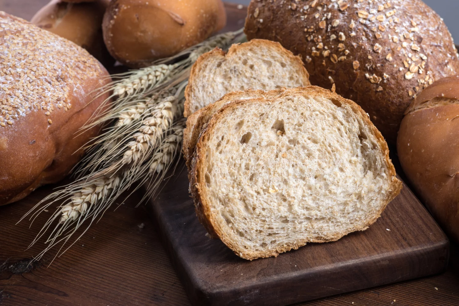 No es el gluten, es el 'FODMAP': la verdadera razón por la que el pan y otros alimentos te hinchan (y no eres celíaco)