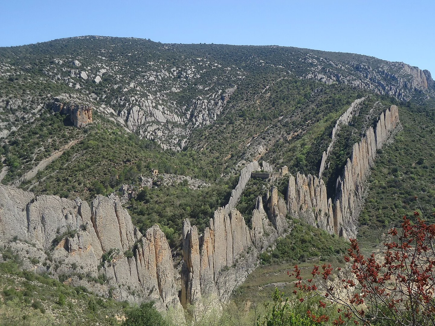 ¿Sabías que en Huesca hay una 'Muralla China'? Descubre esta espectacular formación rocosa