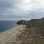¿Buscas una playa salvaje y sin chiringuitos? Este rincón de Almería es el paraíso escondido que necesitas