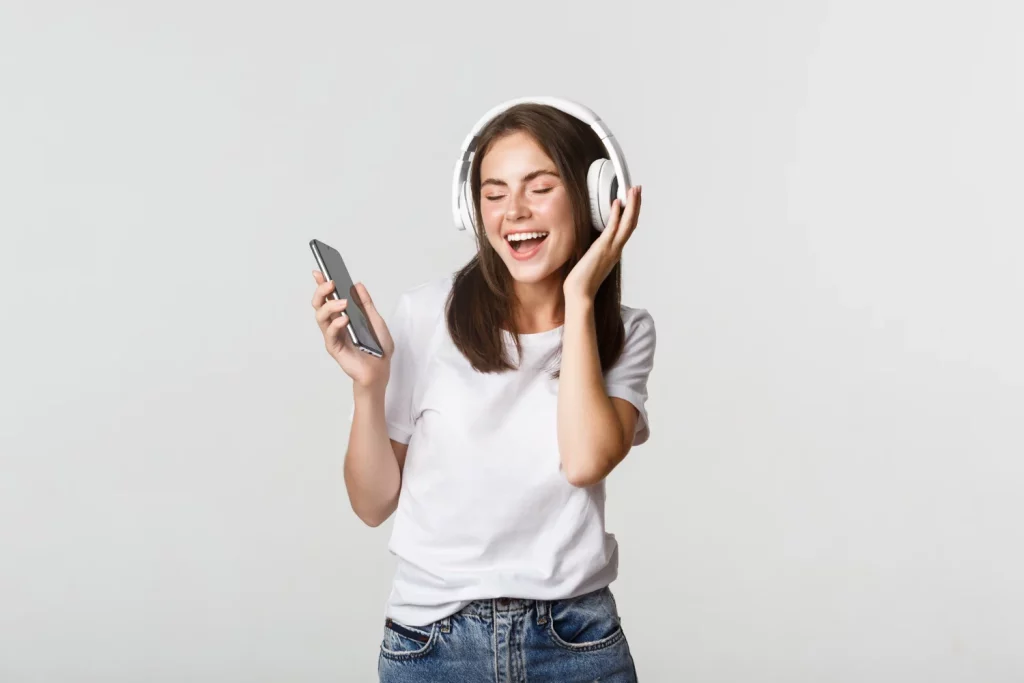 LA GUERRA INVISIBLE DE LAS ONDAS: POR QUÉ TUS AURICULARES SUFREN INTERFERENCIAS