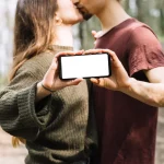 Así evitan los expertos que su micrófono y cámara sean controlados sin consentimiento: el truco básico que todos deberían hacer