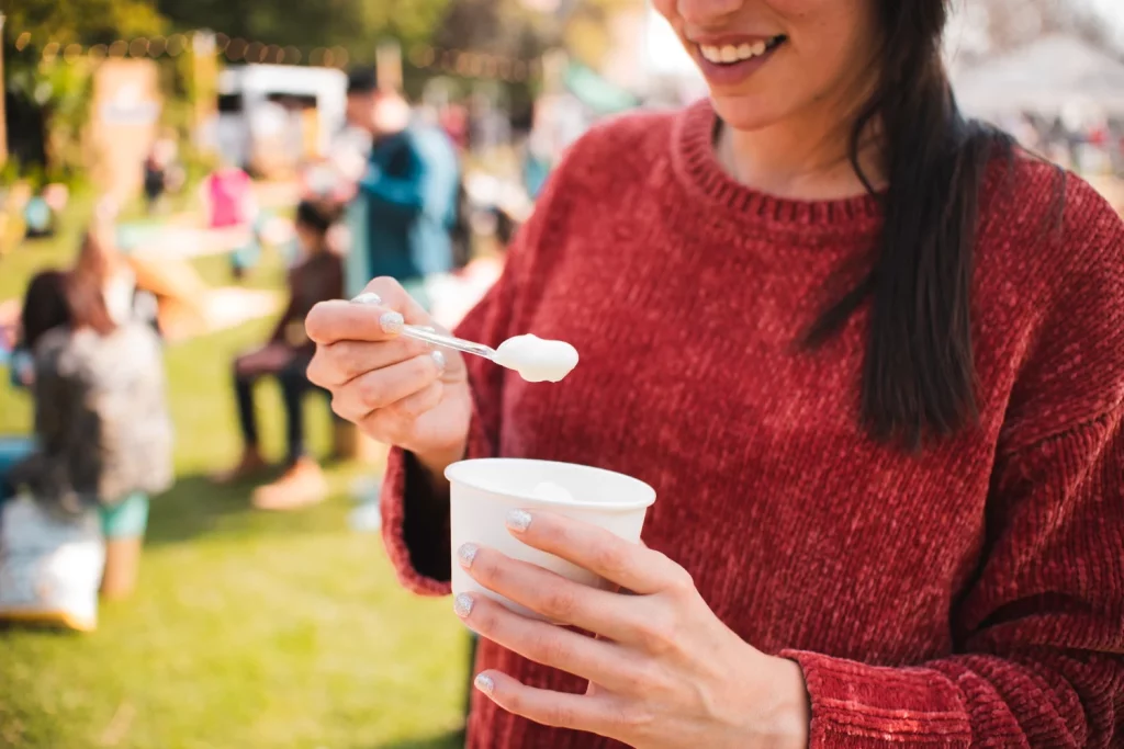 POR QUÉ APARECE ESTE SUERO Y QUÉ NOS DICE SOBRE EL YOGUR