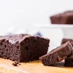 La receta fácil para hacer tarta de chocolate saludable en minutos sin usar el horno y con dos ingredientes