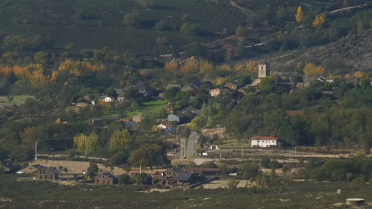 A menos de una hora de Madrid este pueblo de la 'arquitectura negra' es un reseteo instantáneo del estrés