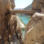 ¿Aceptas el desafío? El sendero más espectacular de España te ofrece vistas de infarto y adrenalina garantizada en Málaga: tu aventura te espera