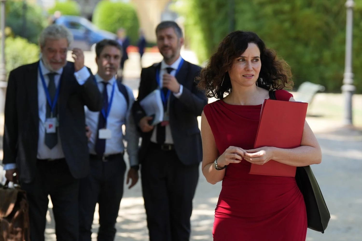 La presidenta de la Comunidad de Madrid, Isabel Díaz Ayuso, se dirige a una rueda de prensa posterior a la XXVIII Conferencia de Presidentes (Fuente: Agencias)