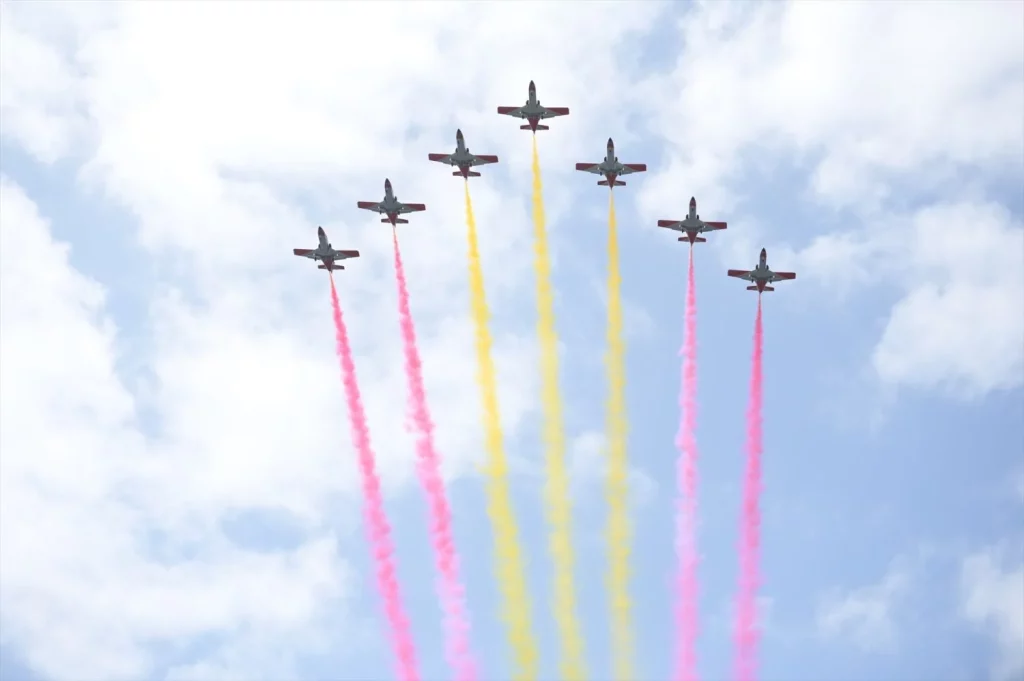 Los Reyes presiden el Día de las Fuerzas Armadas en Tenerife 1 Moncloa EuropaPress 6781206 bandera espana ejercito aire desfile dia fuerzas armadas 2025 junio 2025 Moncloa