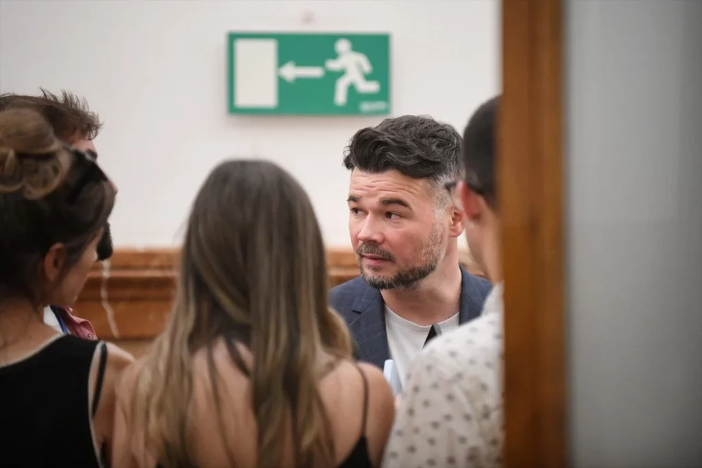 El nacionalismo progresista: entre luchar contra la corrupción y derribar al Estado 1 Moncloa EuropaPress 6789285 diputado erc gabriel rufian pleno congreso diputados 10 junio 2025 madrid Moncloa