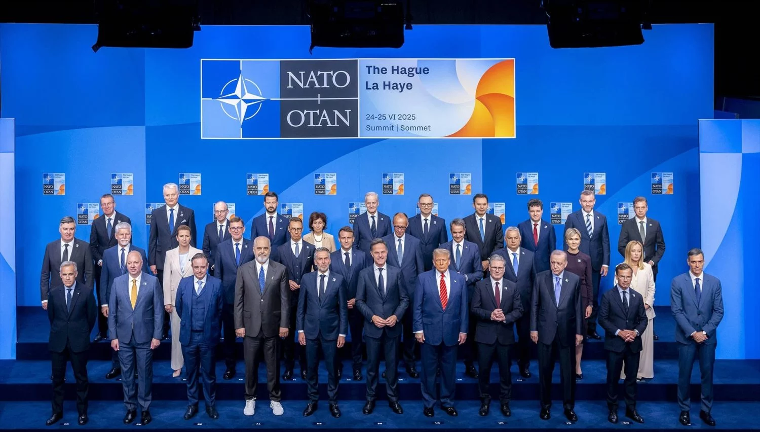 Foto de familia durante la segunda jornada de la Cumbre de la OTAN, a 25 de junio de 2025, en La Haya (Fuente: Agencias)