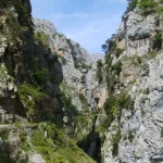 ¿Buscas aventura este verano? La ruta de senderismo más espectacular de España te espera: vistas que cortan la respiración y adrenalina garantizada**