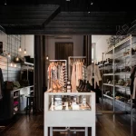 Disfruta de Mango y sus rebajas donde vas a encontrar estos elegantes vestidos desde 15 euros