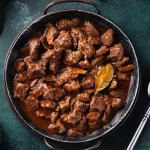Viaja a París sin moverte de España con este auténtico boeuf bourguignon