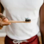 La Boticaria García advierte de que si tienes mal aliento podría deberse a una de estas enfermedades