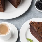 ¿Tienes antojo de dulce? Prueba este bizcocho nube de chocolate sin azúcar y sin remordimientos