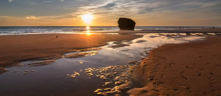 Si estás harto de las playas masificadas del Mediterráneo, esta costa virgen de Huelva es tu refugio secreto