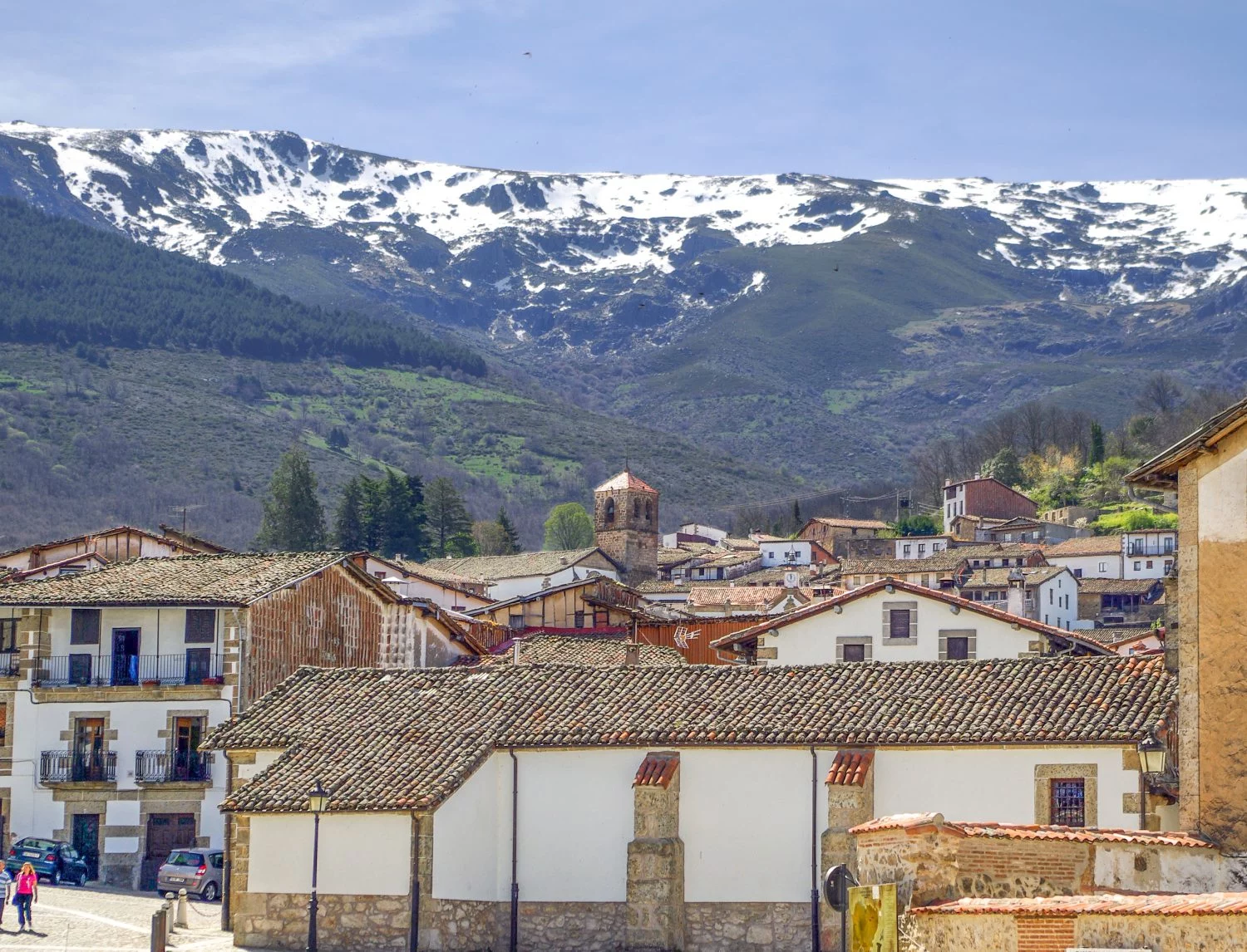 Tu verano más fresco y con historia: el pueblo de Salamanca donde el agua fluye por sus calles es un encanto serrano para una escapada diferente