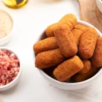 ¿Recuerdas el sabor de los domingos? Te enseño a hacer las croquetas de tu abuela paso a paso para que te queden igual de cremosas