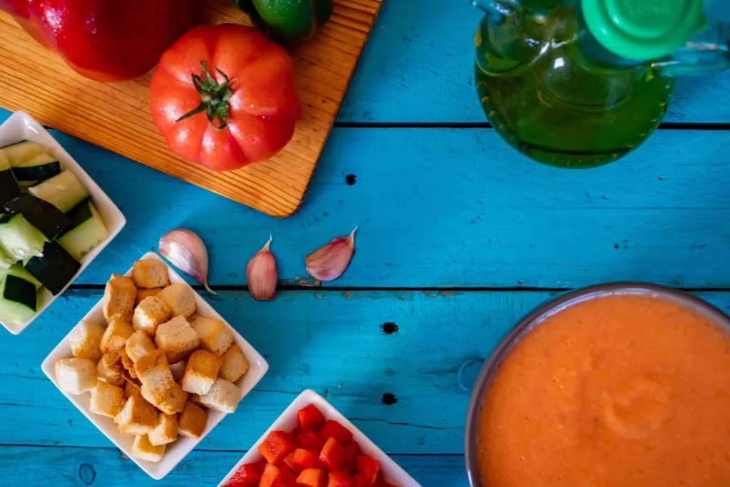 EL PODER OCULTO DEL PAN EN EL GAZPACHO PERFECTO