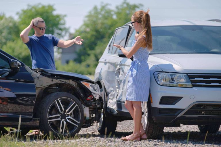 Viajar en coche de alquiler; cómo reaccionar si se sufre un accidente