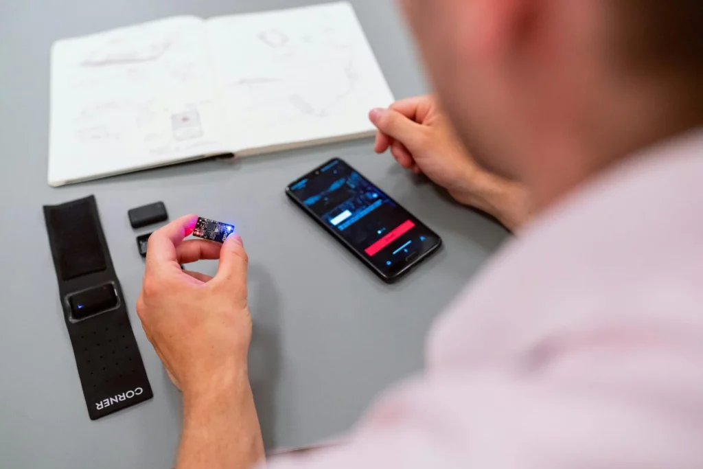Nubbin Tech lanza el chip que muchos temían: su impacto directo en el cerebro y el jaque al sistema digital actual 1 Moncloa Un cerebro más tecnologico : el enfoque de Nubbin Tech