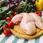 Pollos amarillos vs. blancos: la nutricionista que aclara tus dudas en el supermercado