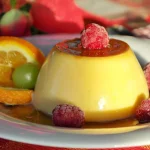 El flan de huevo que hacía tu abuela tenía un secreto. Te lo cuento para que a ti también te quede con ese caramelo perfecto y sin un solo poro