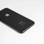 Si tu iPhone tarda una eternidad en cargar del 80% al 100%, no está roto: es una función que está protegiendo tu batería y que puedes gestionar