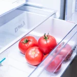 Deja de guardar el tomate en la nevera. Un agricultor me explicó por qué es el peor error y dónde conservarlo para que sepa de verdad