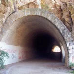 ¿Buscas una aventura inolvidable en Alicante? La Ruta de los Túneles es la joya oculta que te hará vibrar como nunca.