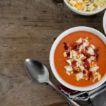 La receta de salmorejo cordobés que tu Thermomix borda en 5 minutos. Más fino y cremoso, imposible.