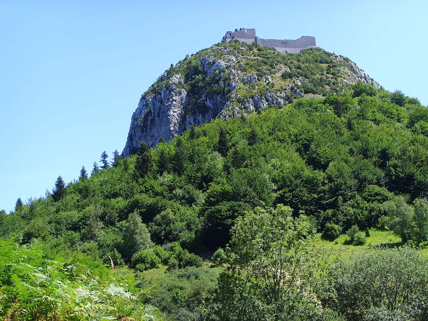La 'tumba del último cátaro' no está en Francia, se esconde en una cueva secreta del Pirineo catalán
