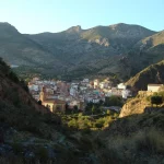 El balneario natural donde te bañas en aguas termales bajo las estrellas