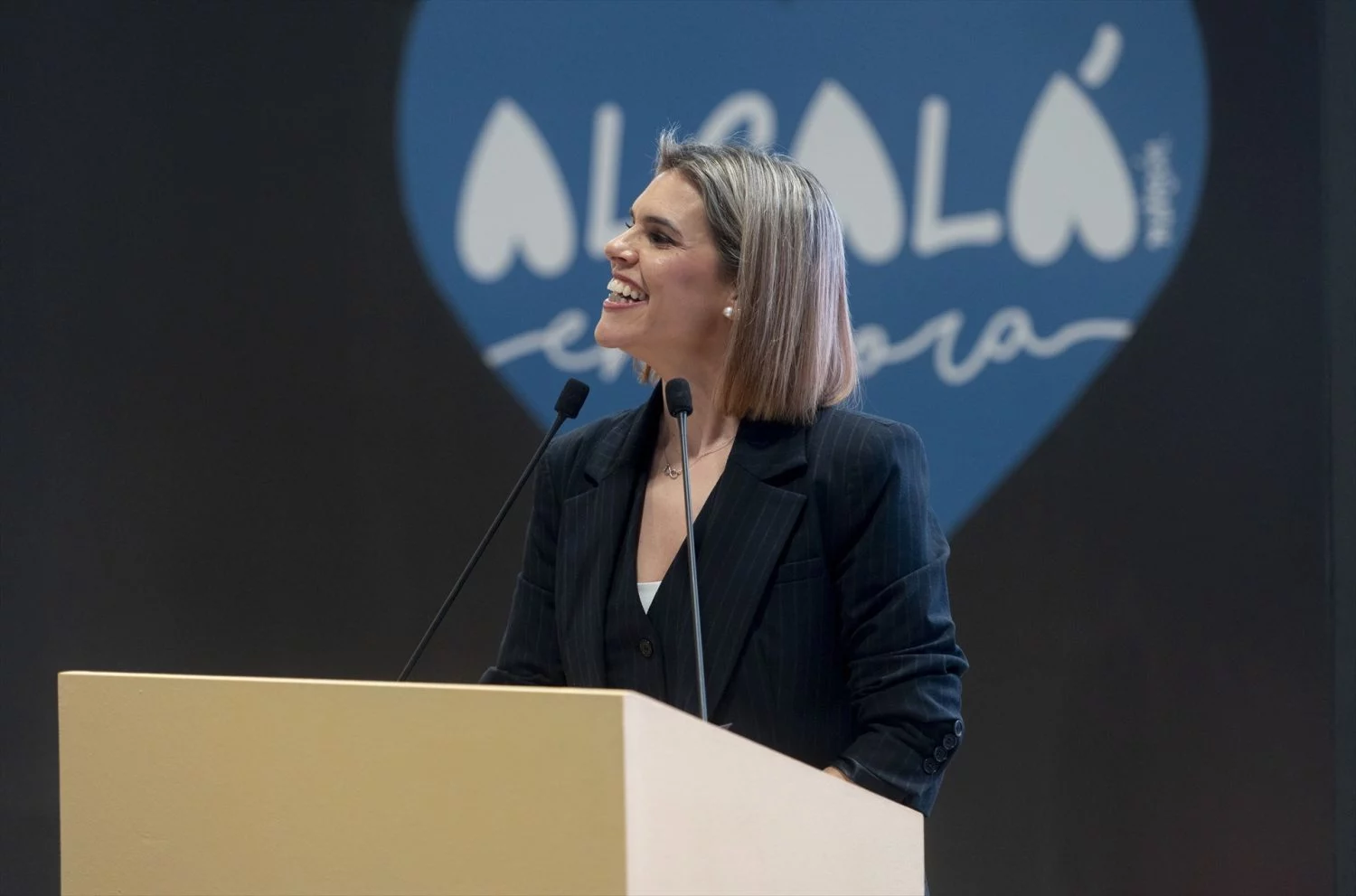 La alcaldesa de Alcalá de Henares, Judith Piquet Flores, durante la presentación de la Semana de la Tapa Europea en el estand de Alcalá de Henares de la Feria Internacional del Turismo (Fuente: Agencias)