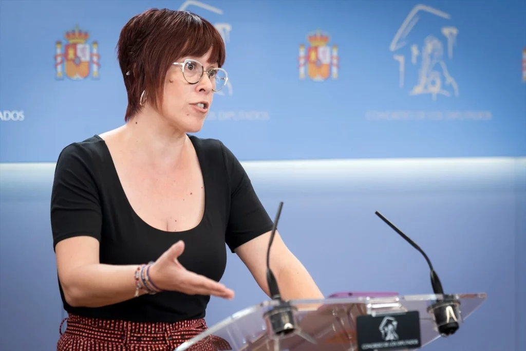 Compromís único foco de exigencia en la izquierda ante la corrupción del PSOE 1 Moncloa EuropaPress 6845805 diputada compromis congreso agueda mico rueda prensa congreso diputados Moncloa